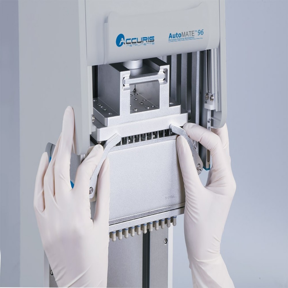 Esta&ccedil;&atilde;o Automatizada de Pipetagem para Microplacas
